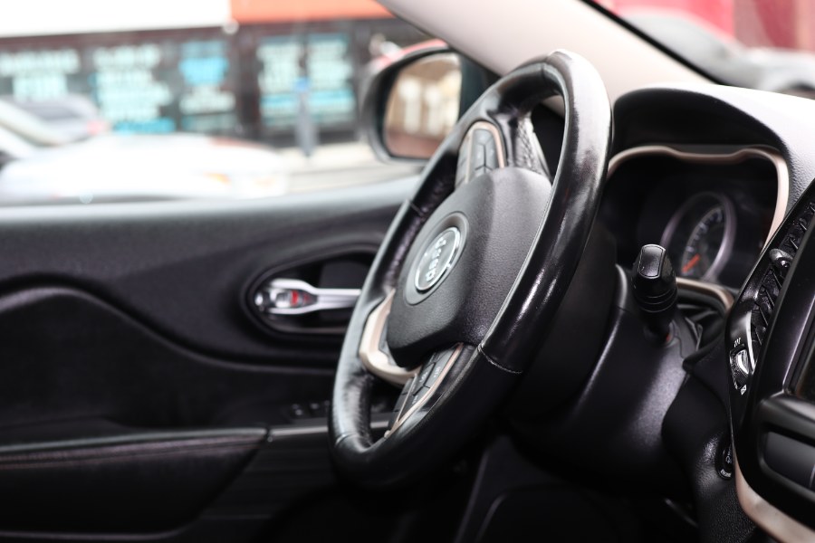 2015 Jeep Cherokee 4WD 4dr Limited, available for sale in Jamaica, New York | Hillside Auto Mall Inc.. Jamaica, New York 2015 Jeep Cherokee 4WD 4dr Limited, available for sale in Jamaica, New York | Hillside Auto Mall Inc.. Jamaica, New York
