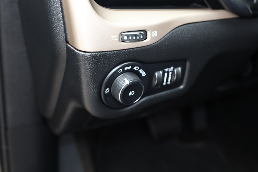2015 Jeep Cherokee 4WD 4dr Limited, available for sale in Jamaica, New York | Hillside Auto Mall Inc.. Jamaica, New York 2015 Jeep Cherokee 4WD 4dr Limited, available for sale in Jamaica, New York | Hillside Auto Mall Inc.. Jamaica, New York