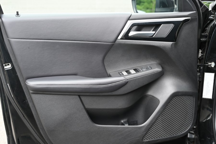 2023 Mitsubishi Outlander PHEV SE PHEV, available for sale in Waterbury, Connecticut | Highline Car Connection. Waterbury, Connecticut 2023 Mitsubishi Outlander PHEV SE PHEV, available for sale in Waterbury, Connecticut | Highline Car Connection. Waterbury, Connecticut