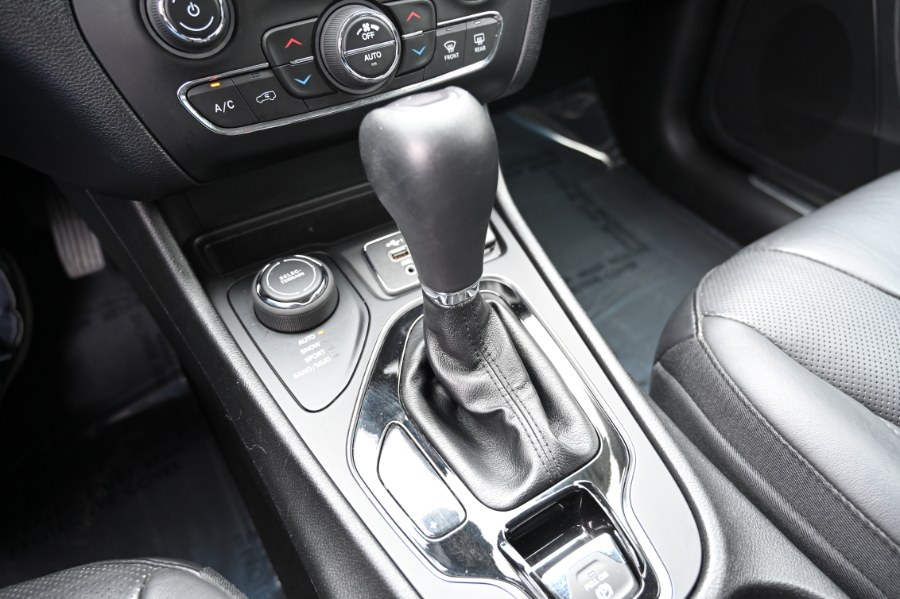 2021 Jeep Cherokee Limited 4x4, available for sale in Waterbury, Connecticut | Highline Car Connection. Waterbury, Connecticut 2021 Jeep Cherokee Limited 4x4, available for sale in Waterbury, Connecticut | Highline Car Connection. Waterbury, Connecticut