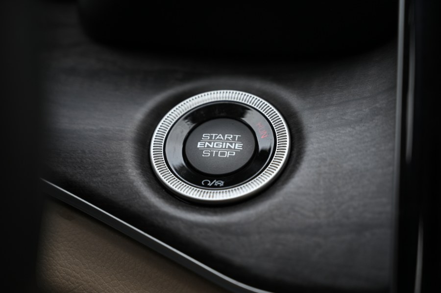 2021 Jeep Grand Cherokee L Limited 4x4, available for sale in Waterbury, Connecticut | Highline Car Connection. Waterbury, Connecticut 2021 Jeep Grand Cherokee L Limited 4x4, available for sale in Waterbury, Connecticut | Highline Car Connection. Waterbury, Connecticut