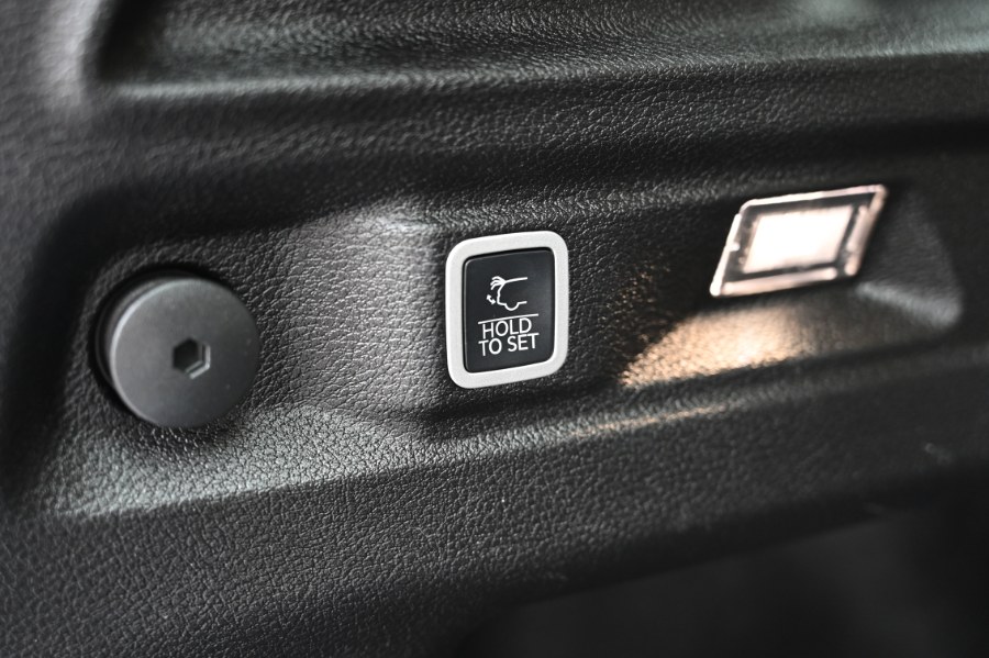 2021 Jeep Grand Cherokee L Limited 4x4, available for sale in Waterbury, Connecticut | Highline Car Connection. Waterbury, Connecticut 2021 Jeep Grand Cherokee L Limited 4x4, available for sale in Waterbury, Connecticut | Highline Car Connection. Waterbury, Connecticut