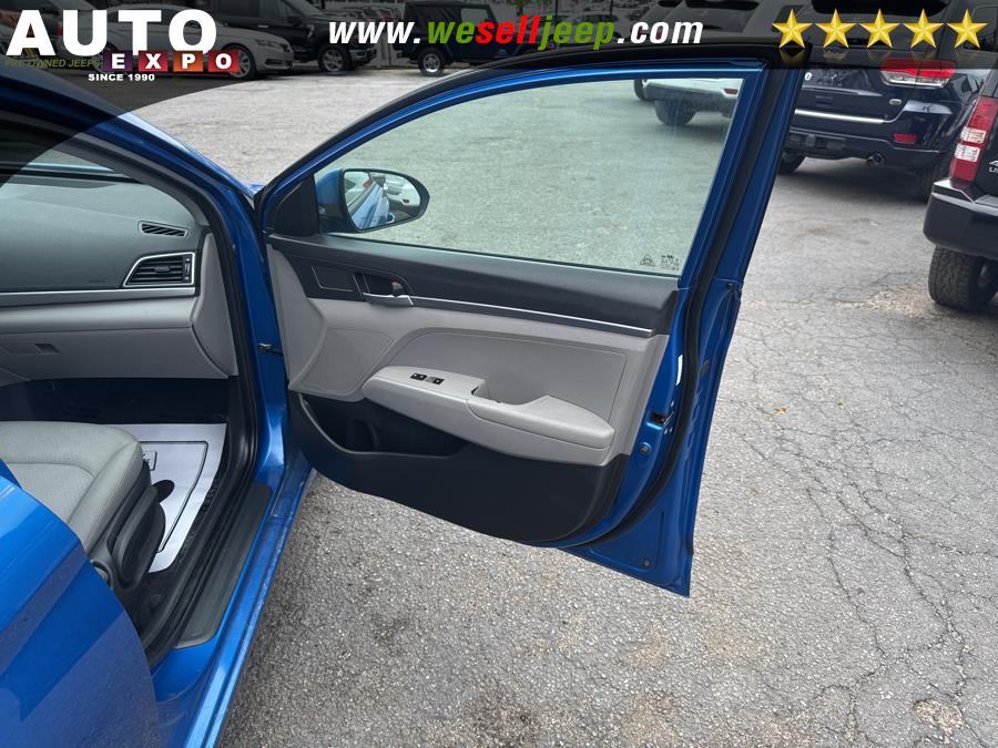 2017 Hyundai Elantra SE 2.0L Auto (Ulsan) *Ltd Avail*, available for sale in Huntington, New York | Auto Expo. Huntington, New York 2017 Hyundai Elantra SE 2.0L Auto (Ulsan) *Ltd Avail*, available for sale in Huntington, New York | Auto Expo. Huntington, New York