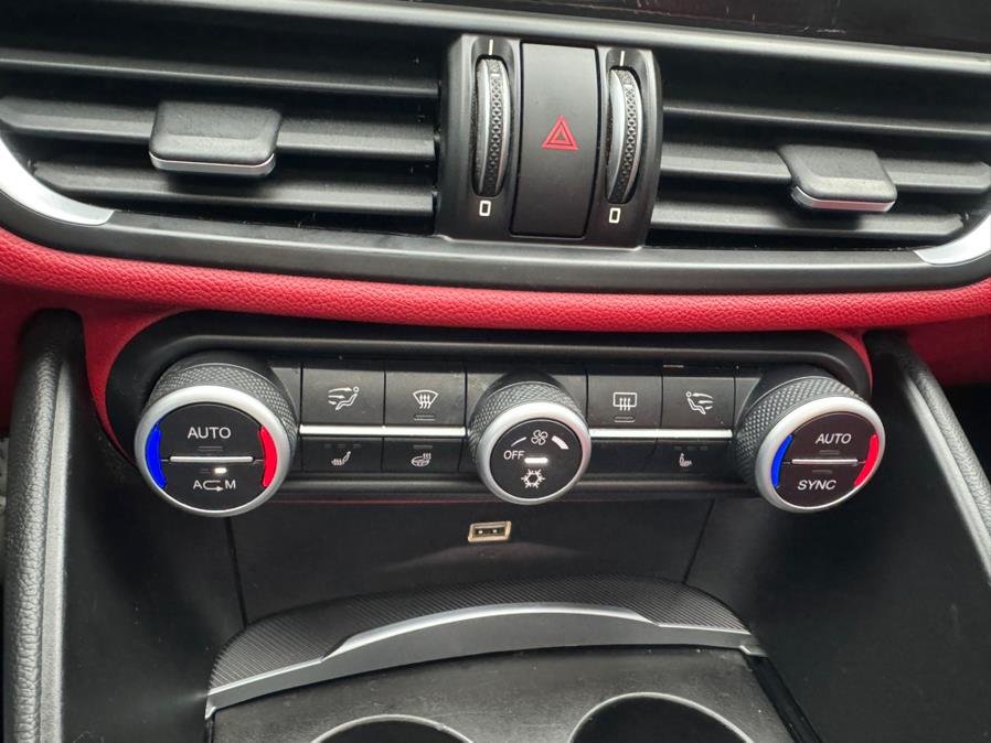 2017 Alfa Romeo Giulia Ti AWD, available for sale in Waterbury, Connecticut | Platinum Auto Care. Waterbury, Connecticut 2017 Alfa Romeo Giulia Ti AWD, available for sale in Waterbury, Connecticut | Platinum Auto Care. Waterbury, Connecticut