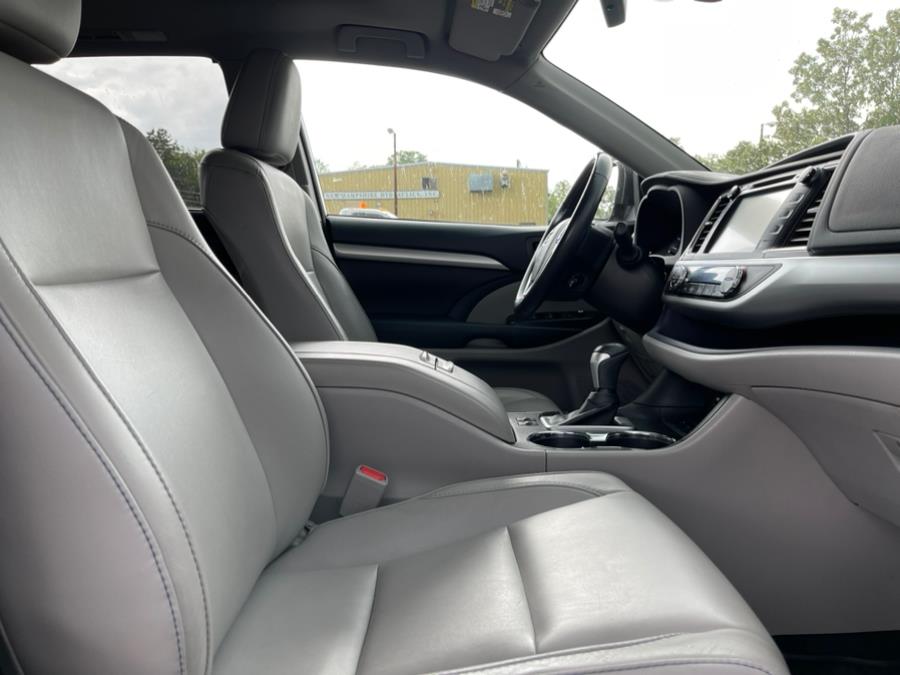 2017 Toyota Highlander XLE V6 AWD (Natl), available for sale in Merrimack, New Hampshire | Merrimack Autosport. Merrimack, New Hampshire 2017 Toyota Highlander XLE V6 AWD (Natl), available for sale in Merrimack, New Hampshire | Merrimack Autosport. Merrimack, New Hampshire