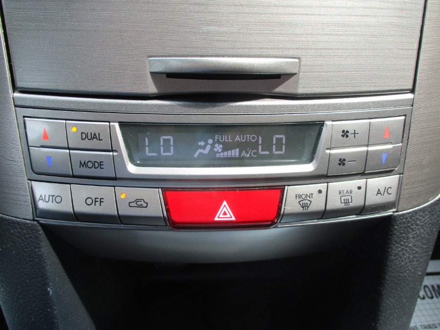 2014 Subaru Outback 4dr Wgn H4 Auto 2.5i Limited, available for sale in Meriden, Connecticut | Cos Central Auto. Meriden, Connecticut 2014 Subaru Outback 4dr Wgn H4 Auto 2.5i Limited, available for sale in Meriden, Connecticut | Cos Central Auto. Meriden, Connecticut