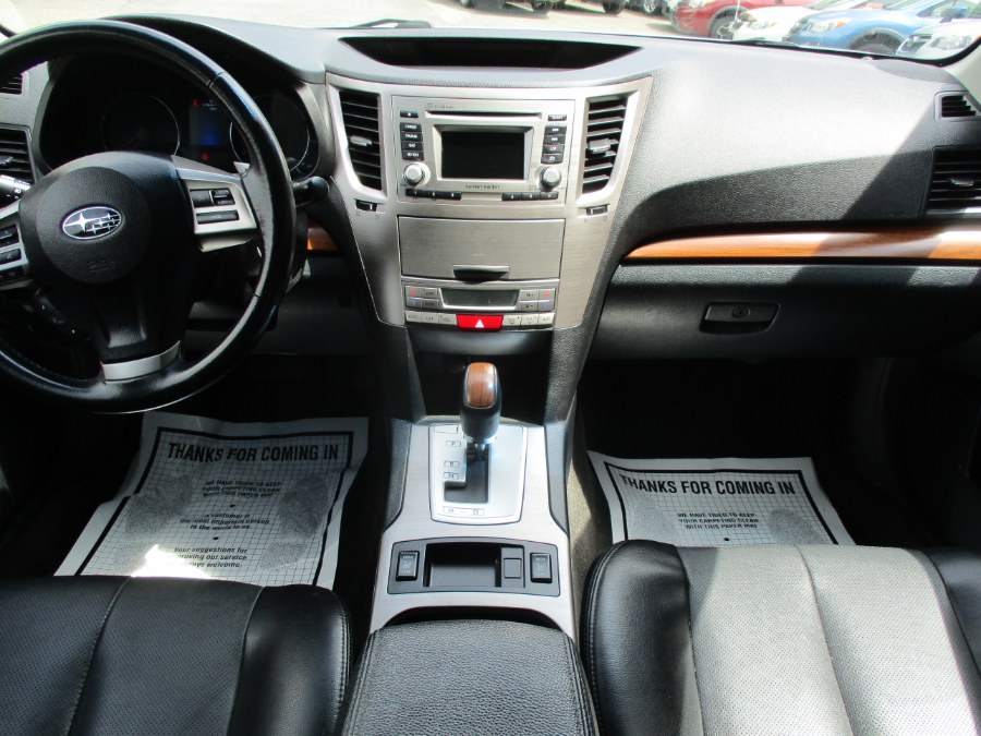 2014 Subaru Outback 4dr Wgn H4 Auto 2.5i Limited, available for sale in Meriden, Connecticut | Cos Central Auto. Meriden, Connecticut 2014 Subaru Outback 4dr Wgn H4 Auto 2.5i Limited, available for sale in Meriden, Connecticut | Cos Central Auto. Meriden, Connecticut