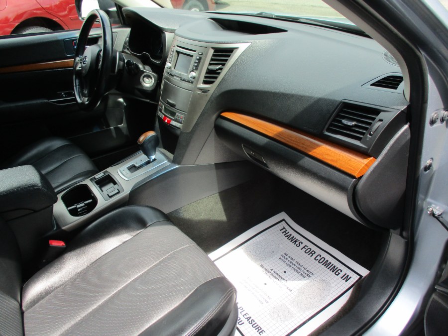 2014 Subaru Outback 4dr Wgn H4 Auto 2.5i Limited, available for sale in Meriden, Connecticut | Cos Central Auto. Meriden, Connecticut 2014 Subaru Outback 4dr Wgn H4 Auto 2.5i Limited, available for sale in Meriden, Connecticut | Cos Central Auto. Meriden, Connecticut