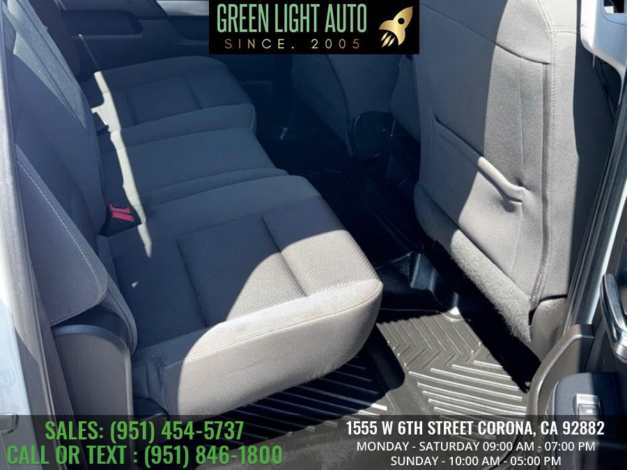 2017 Chevrolet Silverado 1500 2WD Crew Cab 153.0" LT w/1LT, available for sale in Corona, California | Green Light Auto. Corona, California 2017 Chevrolet Silverado 1500 2WD Crew Cab 153.0" LT w/1LT, available for sale in Corona, California | Green Light Auto. Corona, California