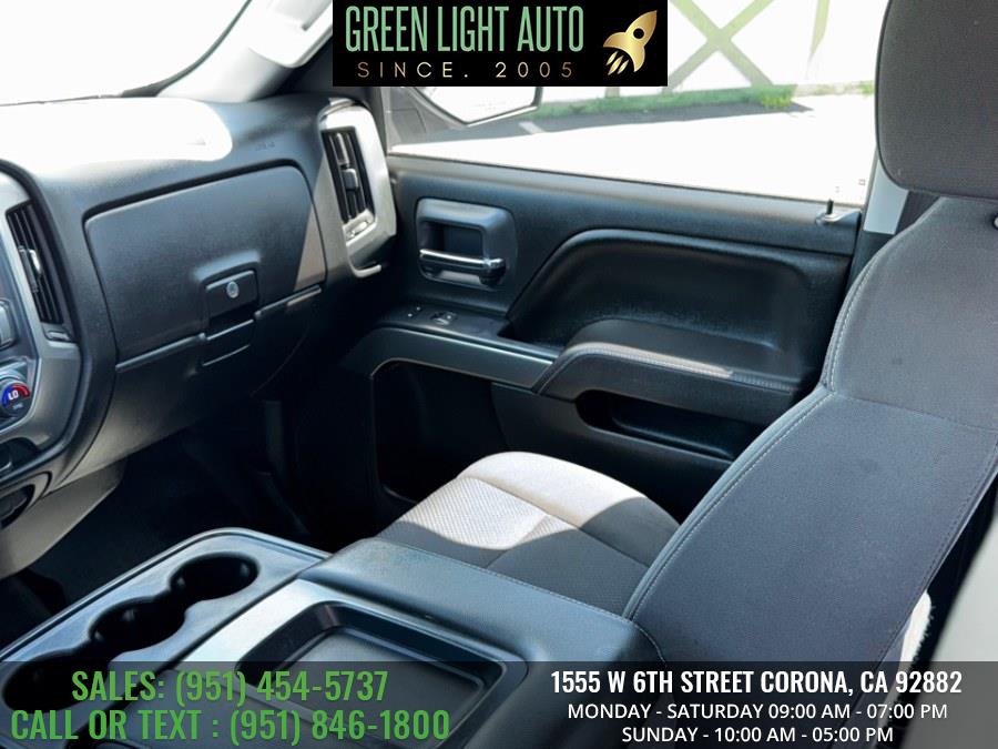 2017 Chevrolet Silverado 1500 2WD Crew Cab 153.0" LT w/1LT, available for sale in Corona, California | Green Light Auto. Corona, California 2017 Chevrolet Silverado 1500 2WD Crew Cab 153.0" LT w/1LT, available for sale in Corona, California | Green Light Auto. Corona, California