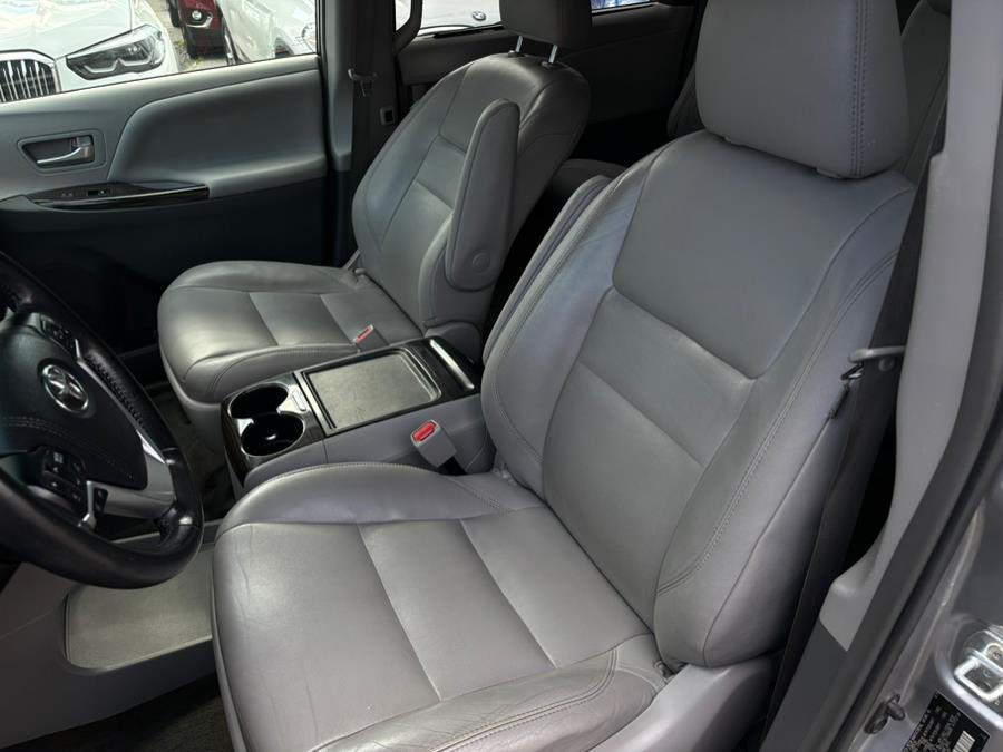 2017 Toyota Sienna XLE Premium FWD 8-Passenger (Natl), available for sale in Brooklyn, New York | Carsbuck Inc.. Brooklyn, New York 2017 Toyota Sienna XLE Premium FWD 8-Passenger (Natl), available for sale in Brooklyn, New York | Carsbuck Inc.. Brooklyn, New York