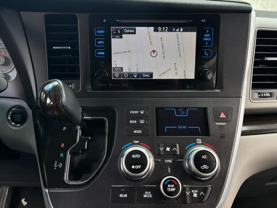 2017 Toyota Sienna XLE Premium FWD 8-Passenger (Natl), available for sale in Brooklyn, New York | Carsbuck Inc.. Brooklyn, New York 2017 Toyota Sienna XLE Premium FWD 8-Passenger (Natl), available for sale in Brooklyn, New York | Carsbuck Inc.. Brooklyn, New York
