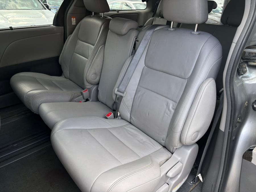 2017 Toyota Sienna XLE Premium FWD 8-Passenger (Natl), available for sale in Brooklyn, New York | Carsbuck Inc.. Brooklyn, New York 2017 Toyota Sienna XLE Premium FWD 8-Passenger (Natl), available for sale in Brooklyn, New York | Carsbuck Inc.. Brooklyn, New York