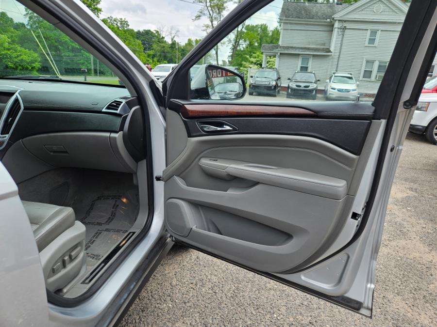 2011 Cadillac SRX FWD 4dr Luxury Collection, available for sale in East Windsor, Connecticut | Toro Auto. East Windsor, Connecticut 2011 Cadillac SRX FWD 4dr Luxury Collection, available for sale in East Windsor, Connecticut | Toro Auto. East Windsor, Connecticut