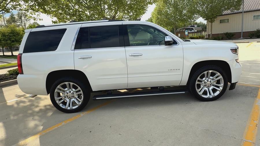 2020 Chevrolet Tahoe Premier photo 2