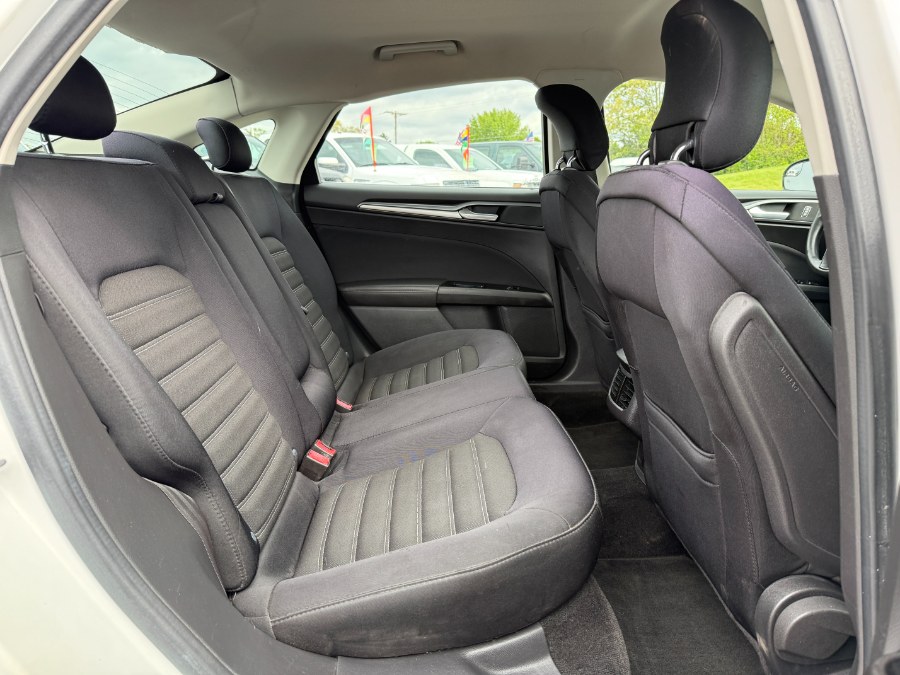 2014 Ford Fusion 4dr Sdn SE FWD, available for sale in Ortonville, Michigan | Marsh Auto Sales LLC. Ortonville, Michigan 2014 Ford Fusion 4dr Sdn SE FWD, available for sale in Ortonville, Michigan | Marsh Auto Sales LLC. Ortonville, Michigan
