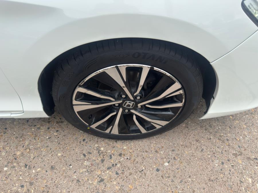 2017 Honda Accord Coupe EX-L CVT, available for sale in Manchester, Connecticut | Carsonmain LLC. Manchester, Connecticut 2017 Honda Accord Coupe EX-L CVT, available for sale in Manchester, Connecticut | Carsonmain LLC. Manchester, Connecticut