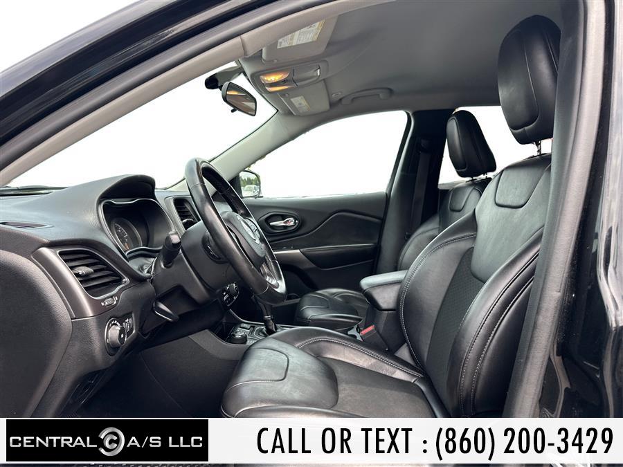 2019 Jeep Cherokee Latitude Plus 4x4, available for sale in East Windsor, Connecticut | Central A/S LLC. East Windsor, Connecticut 2019 Jeep Cherokee Latitude Plus 4x4, available for sale in East Windsor, Connecticut | Central A/S LLC. East Windsor, Connecticut