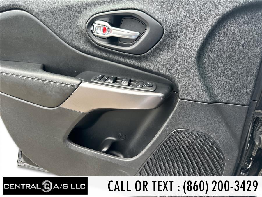 2019 Jeep Cherokee Latitude Plus 4x4, available for sale in East Windsor, Connecticut | Central A/S LLC. East Windsor, Connecticut 2019 Jeep Cherokee Latitude Plus 4x4, available for sale in East Windsor, Connecticut | Central A/S LLC. East Windsor, Connecticut