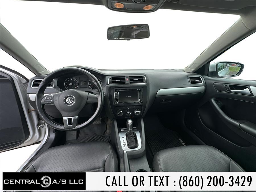 2014 Volkswagen Jetta Sedan 4dr Auto SE w/Connectivity/Sunroof PZEV, available for sale in East Windsor, Connecticut | Central A/S LLC. East Windsor, Connecticut 2014 Volkswagen Jetta Sedan 4dr Auto SE w/Connectivity/Sunroof PZEV, available for sale in East Windsor, Connecticut | Central A/S LLC. East Windsor, Connecticut