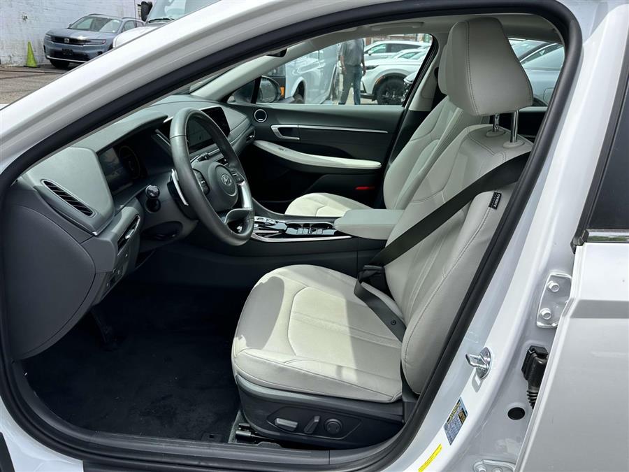 2022 Hyundai Sonata Limited, available for sale in Patchogue, New York | Baron Supercenter. Patchogue, New York 2022 Hyundai Sonata Limited, available for sale in Patchogue, New York | Baron Supercenter. Patchogue, New York