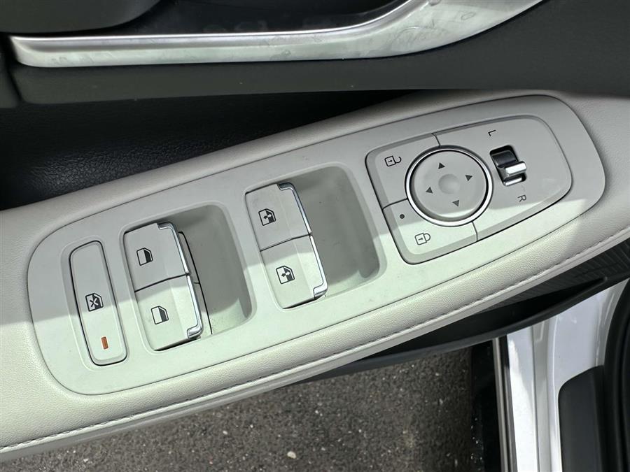 2022 Hyundai Sonata Limited, available for sale in Patchogue, New York | Baron Supercenter. Patchogue, New York 2022 Hyundai Sonata Limited, available for sale in Patchogue, New York | Baron Supercenter. Patchogue, New York
