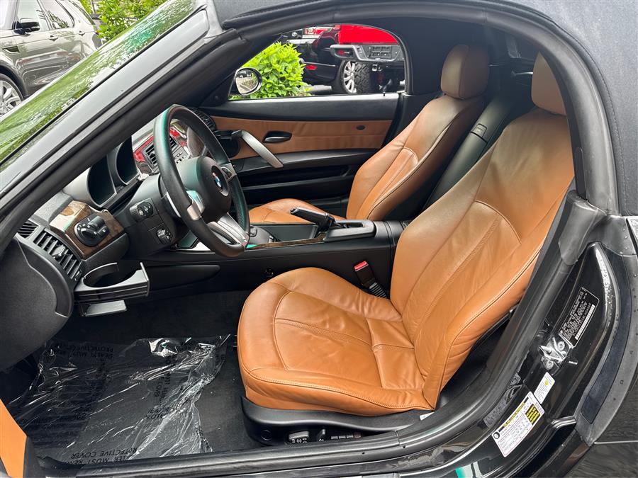 2008 BMW Z4 2dr Roadster 3.0si, available for sale in Canton, Connecticut | Lava Motors. Canton, Connecticut 2008 BMW Z4 2dr Roadster 3.0si, available for sale in Canton, Connecticut | Lava Motors. Canton, Connecticut