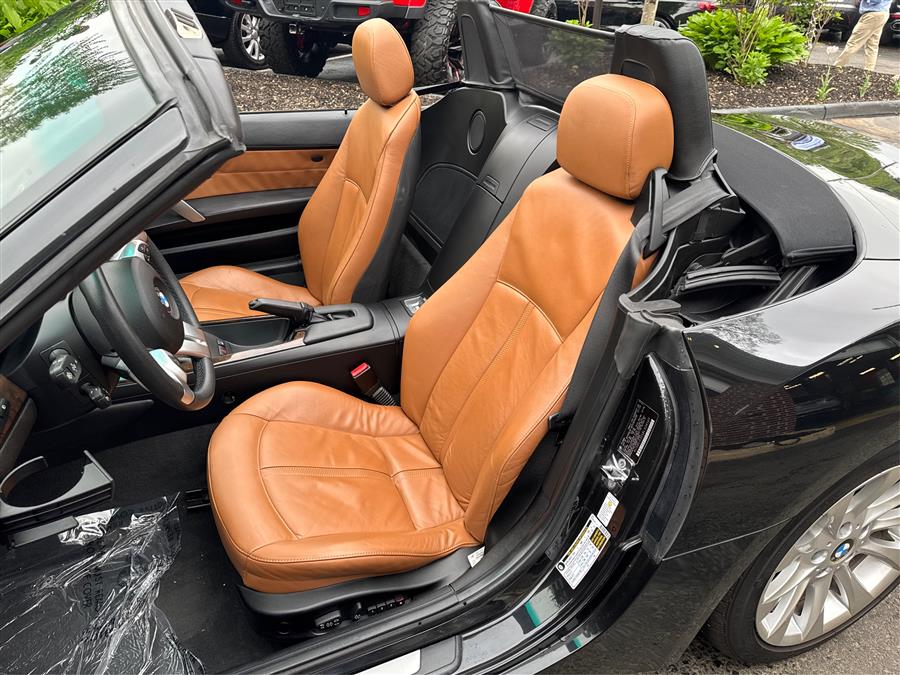 2008 BMW Z4 2dr Roadster 3.0si, available for sale in Canton, Connecticut | Lava Motors. Canton, Connecticut 2008 BMW Z4 2dr Roadster 3.0si, available for sale in Canton, Connecticut | Lava Motors. Canton, Connecticut