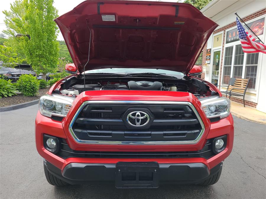 2016 Toyota Tacoma 4WD Access Cab V6 AT SR5 (Natl), available for sale in Canton, Connecticut | Lava Motors. Canton, Connecticut 2016 Toyota Tacoma 4WD Access Cab V6 AT SR5 (Natl), available for sale in Canton, Connecticut | Lava Motors. Canton, Connecticut