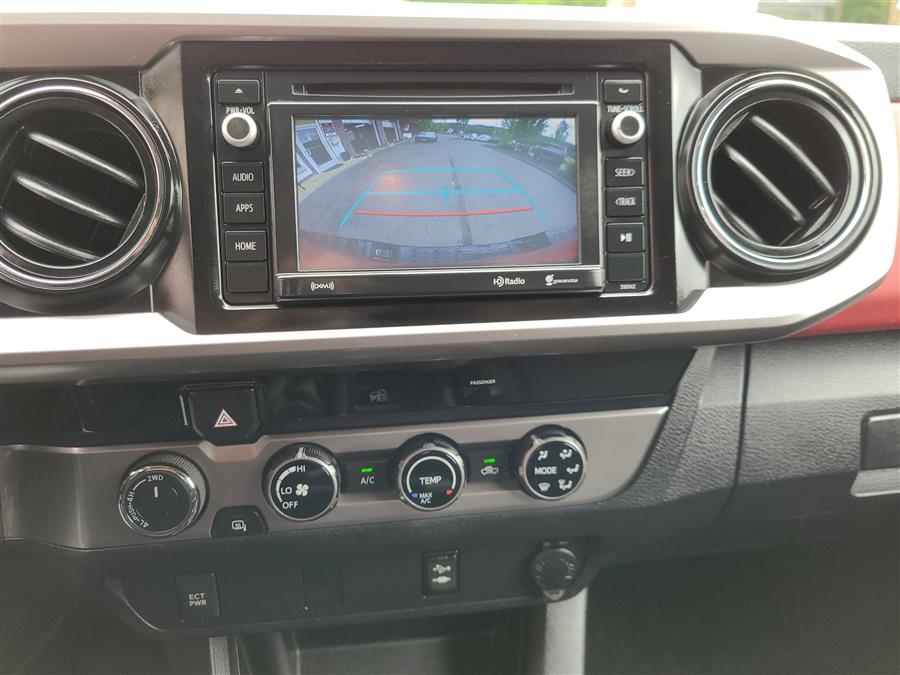 2016 Toyota Tacoma 4WD Access Cab V6 AT SR5 (Natl), available for sale in Canton, Connecticut | Lava Motors. Canton, Connecticut 2016 Toyota Tacoma 4WD Access Cab V6 AT SR5 (Natl), available for sale in Canton, Connecticut | Lava Motors. Canton, Connecticut