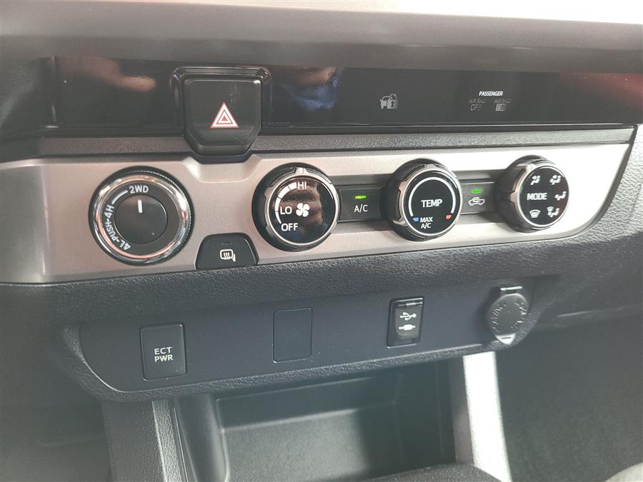 2016 Toyota Tacoma 4WD Access Cab V6 AT SR5 (Natl), available for sale in Canton, Connecticut | Lava Motors. Canton, Connecticut 2016 Toyota Tacoma 4WD Access Cab V6 AT SR5 (Natl), available for sale in Canton, Connecticut | Lava Motors. Canton, Connecticut