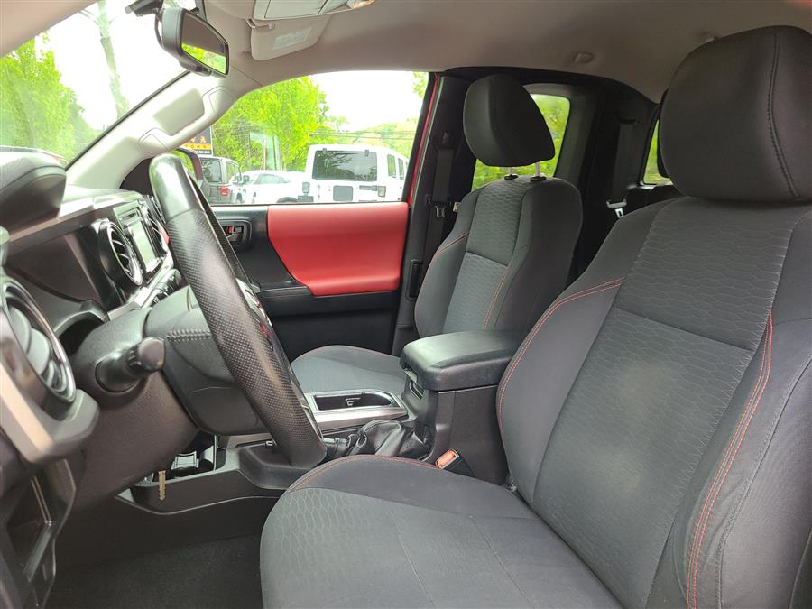 2016 Toyota Tacoma 4WD Access Cab V6 AT SR5 (Natl), available for sale in Canton, Connecticut | Lava Motors. Canton, Connecticut 2016 Toyota Tacoma 4WD Access Cab V6 AT SR5 (Natl), available for sale in Canton, Connecticut | Lava Motors. Canton, Connecticut