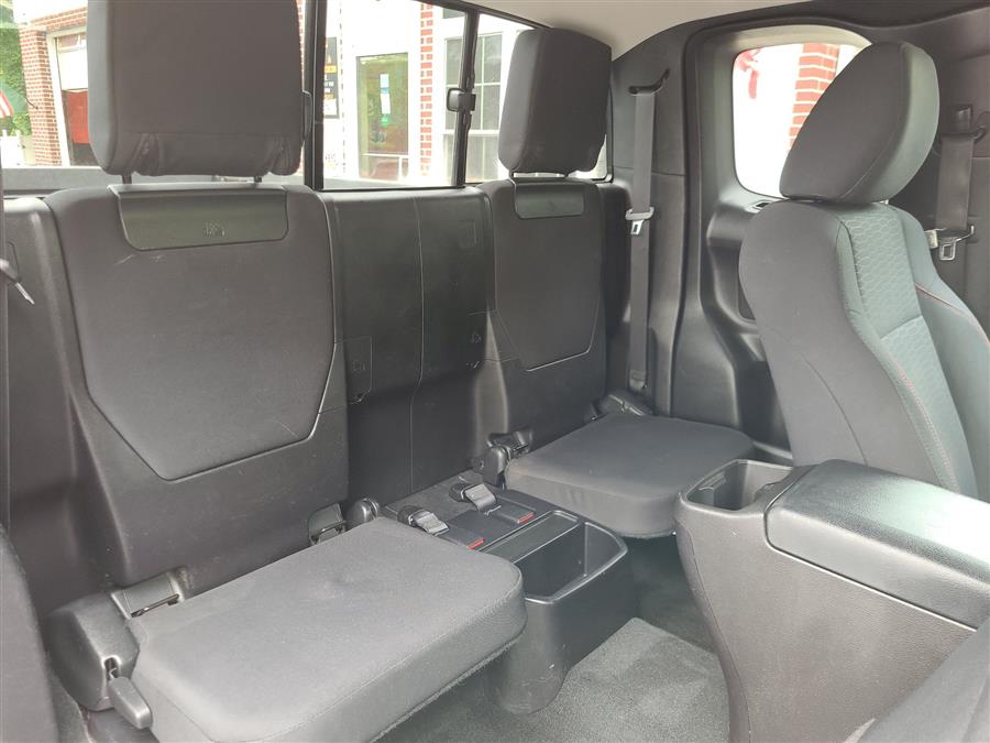 2016 Toyota Tacoma 4WD Access Cab V6 AT SR5 (Natl), available for sale in Canton, Connecticut | Lava Motors. Canton, Connecticut 2016 Toyota Tacoma 4WD Access Cab V6 AT SR5 (Natl), available for sale in Canton, Connecticut | Lava Motors. Canton, Connecticut
