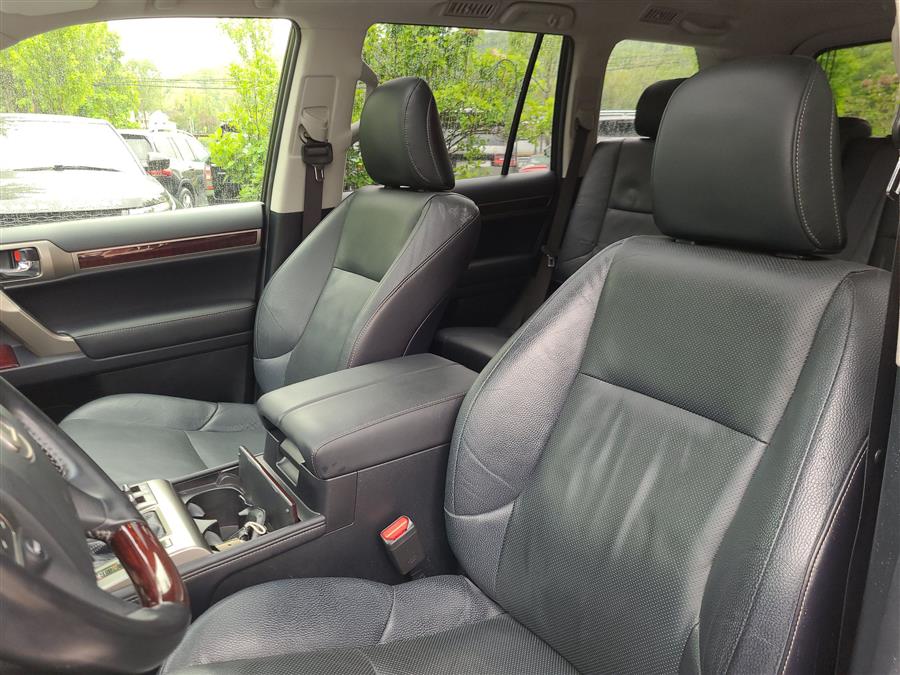 2016 Lexus GX 460 4WD 4dr, available for sale in Canton, Connecticut | Lava Motors. Canton, Connecticut 2016 Lexus GX 460 4WD 4dr, available for sale in Canton, Connecticut | Lava Motors. Canton, Connecticut