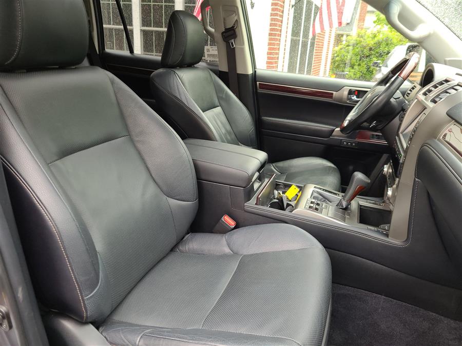 2016 Lexus GX 460 4WD 4dr, available for sale in Canton, Connecticut | Lava Motors. Canton, Connecticut 2016 Lexus GX 460 4WD 4dr, available for sale in Canton, Connecticut | Lava Motors. Canton, Connecticut