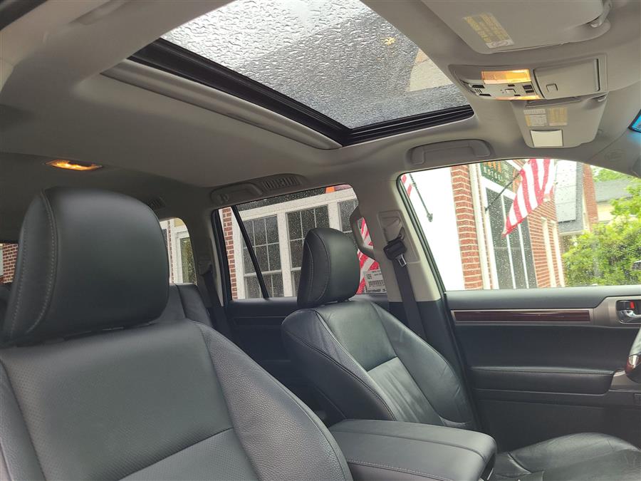 2016 Lexus GX 460 4WD 4dr, available for sale in Canton, Connecticut | Lava Motors. Canton, Connecticut 2016 Lexus GX 460 4WD 4dr, available for sale in Canton, Connecticut | Lava Motors. Canton, Connecticut