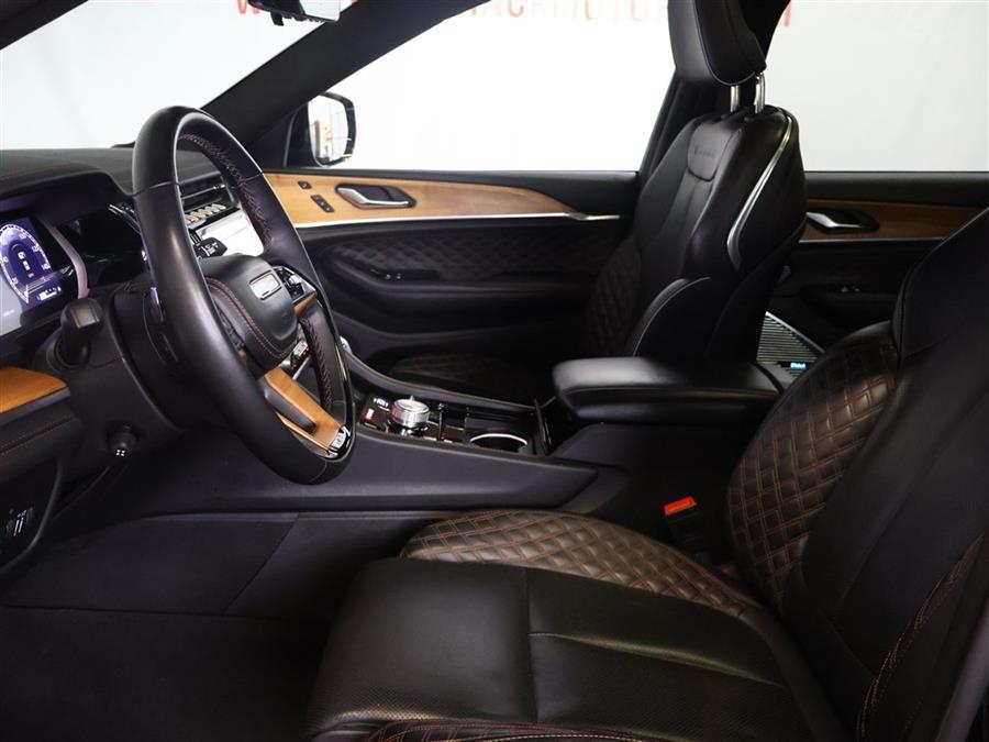 2023 Jeep Grand Cherokee L SUMMIT, available for sale in Paterson, New Jersey | Fast Track Motors. Paterson, New Jersey 2023 Jeep Grand Cherokee L SUMMIT, available for sale in Paterson, New Jersey | Fast Track Motors. Paterson, New Jersey