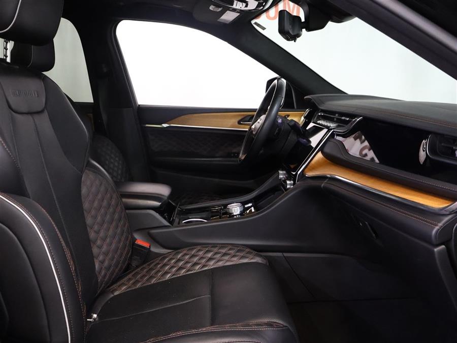 2023 Jeep Grand Cherokee L SUMMIT, available for sale in Paterson, New Jersey | Fast Track Motors. Paterson, New Jersey 2023 Jeep Grand Cherokee L SUMMIT, available for sale in Paterson, New Jersey | Fast Track Motors. Paterson, New Jersey