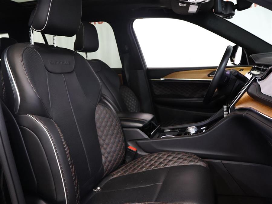 2023 Jeep Grand Cherokee L SUMMIT, available for sale in Paterson, New Jersey | Fast Track Motors. Paterson, New Jersey 2023 Jeep Grand Cherokee L SUMMIT, available for sale in Paterson, New Jersey | Fast Track Motors. Paterson, New Jersey