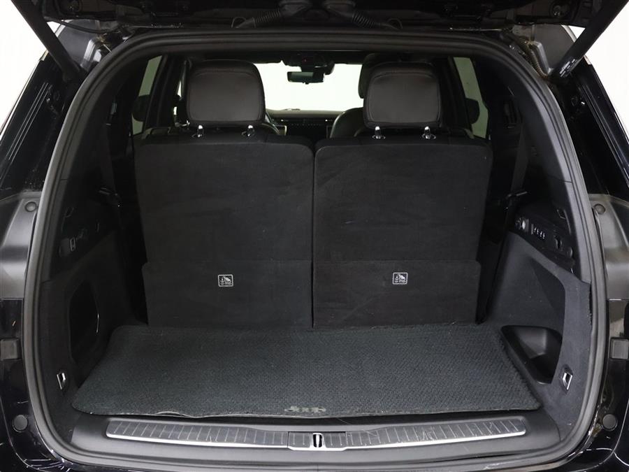 2023 Jeep Grand Cherokee L SUMMIT, available for sale in Paterson, New Jersey | Fast Track Motors. Paterson, New Jersey 2023 Jeep Grand Cherokee L SUMMIT, available for sale in Paterson, New Jersey | Fast Track Motors. Paterson, New Jersey