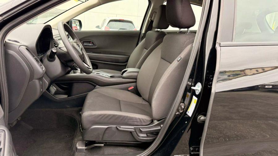 2022 Honda Hr-v LX Sport Utility 4D, available for sale in Linden, New Jersey | Route 27 Auto Mall. Linden, New Jersey 2022 Honda Hr-v LX Sport Utility 4D, available for sale in Linden, New Jersey | Route 27 Auto Mall. Linden, New Jersey