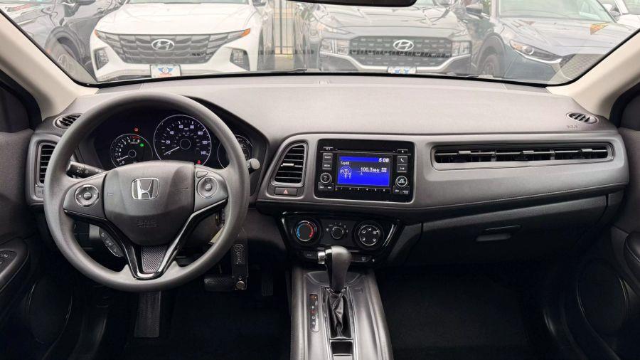 2022 Honda Hr-v LX Sport Utility 4D, available for sale in Linden, New Jersey | Route 27 Auto Mall. Linden, New Jersey 2022 Honda Hr-v LX Sport Utility 4D, available for sale in Linden, New Jersey | Route 27 Auto Mall. Linden, New Jersey