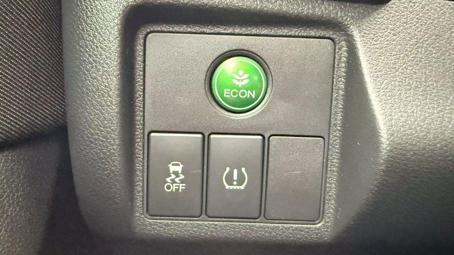 2022 Honda Hr-v LX Sport Utility 4D, available for sale in Linden, New Jersey | Route 27 Auto Mall. Linden, New Jersey 2022 Honda Hr-v LX Sport Utility 4D, available for sale in Linden, New Jersey | Route 27 Auto Mall. Linden, New Jersey