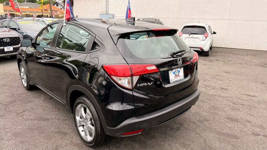 2022 Honda Hr-v LX Sport Utility 4D, available for sale in Linden, New Jersey | Route 27 Auto Mall. Linden, New Jersey 2022 Honda Hr-v LX Sport Utility 4D, available for sale in Linden, New Jersey | Route 27 Auto Mall. Linden, New Jersey