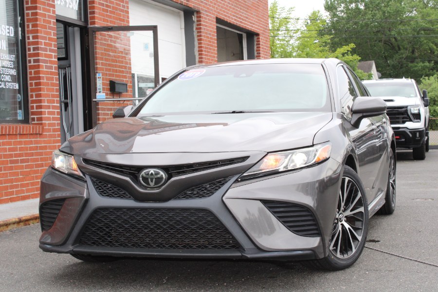2019 Toyota Camry SE Auto (Natl), available for sale in ENFIELD, Connecticut | Longmeadow Motor Cars. ENFIELD, Connecticut