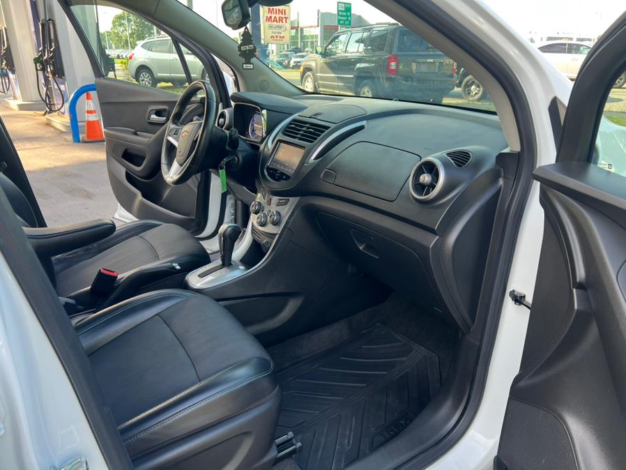 2016 Chevrolet Trax FWD 4dr LT, available for sale in Swansea, Massachusetts | Gas On The Run. Swansea, Massachusetts 2016 Chevrolet Trax FWD 4dr LT, available for sale in Swansea, Massachusetts | Gas On The Run. Swansea, Massachusetts