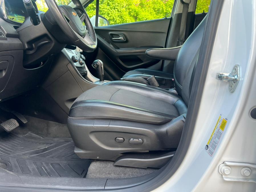 2016 Chevrolet Trax FWD 4dr LT, available for sale in Swansea, Massachusetts | Gas On The Run. Swansea, Massachusetts 2016 Chevrolet Trax FWD 4dr LT, available for sale in Swansea, Massachusetts | Gas On The Run. Swansea, Massachusetts