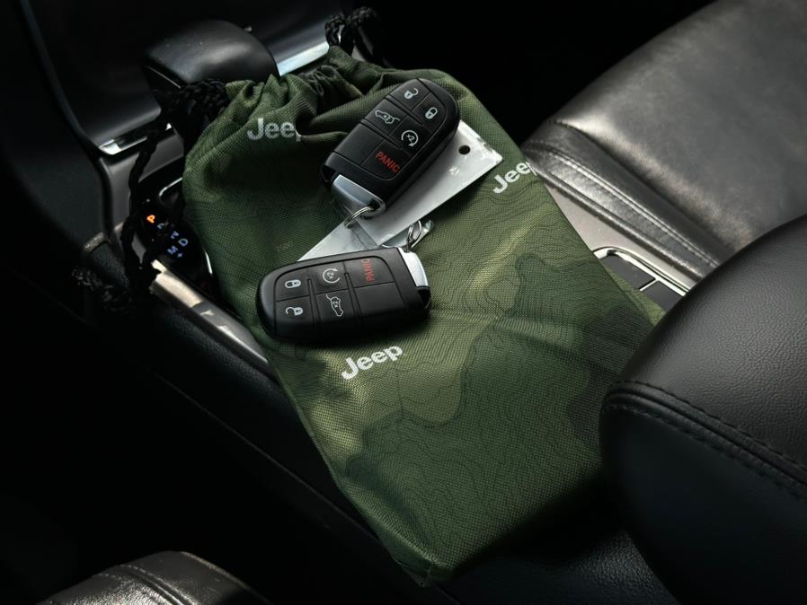 2021 Jeep Grand Cherokee Limited X 4x4, available for sale in Hillside, New Jersey | Champion Auto Hillside. Hillside, New Jersey 2021 Jeep Grand Cherokee Limited X 4x4, available for sale in Hillside, New Jersey | Champion Auto Hillside. Hillside, New Jersey