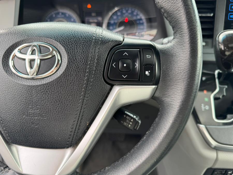 2017 Toyota Sienna Limited AWD 7-Passenger (Natl), available for sale in Irvington, New Jersey | Elis Motors Corp. Irvington, New Jersey 2017 Toyota Sienna Limited AWD 7-Passenger (Natl), available for sale in Irvington, New Jersey | Elis Motors Corp. Irvington, New Jersey
