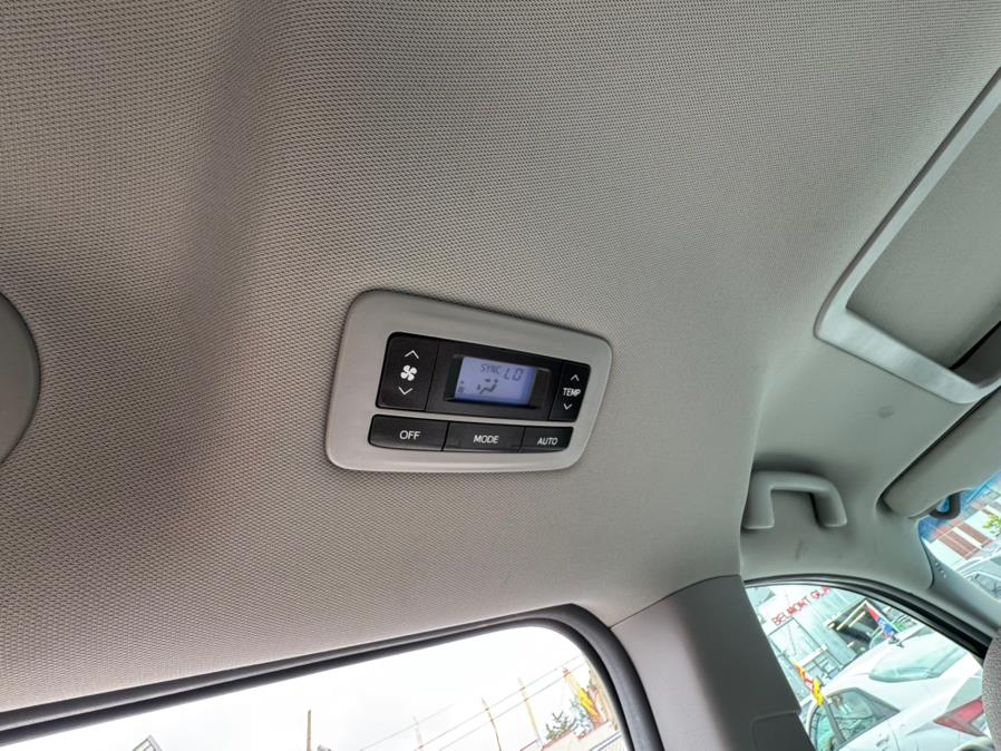 2017 Toyota Sienna Limited AWD 7-Passenger (Natl), available for sale in Irvington, New Jersey | Elis Motors Corp. Irvington, New Jersey 2017 Toyota Sienna Limited AWD 7-Passenger (Natl), available for sale in Irvington, New Jersey | Elis Motors Corp. Irvington, New Jersey